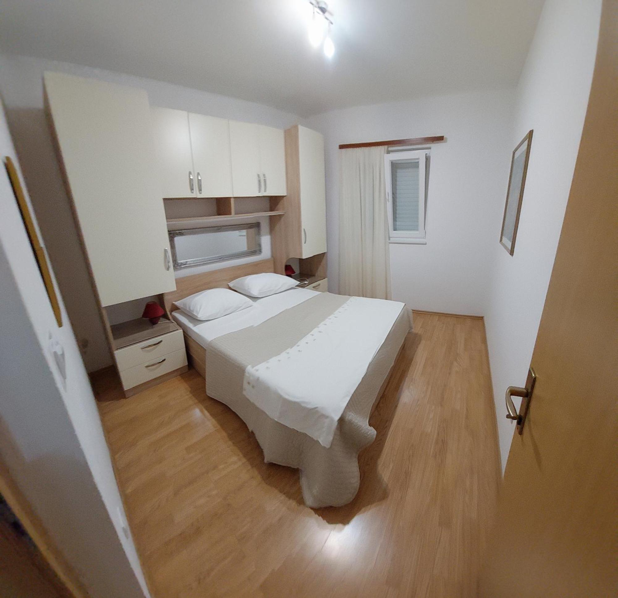 Apartman Igor พอดโกรา ภายนอก รูปภาพ